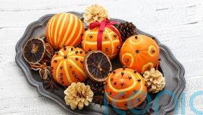 How to add scent to your natural Christmas decorations and wreaths