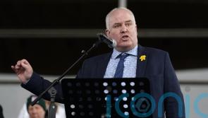 Andrew RT Davies resigns as leader of Welsh Conservatives after confidence vote