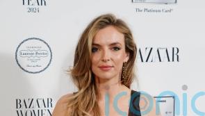 Jodie Comer and Aaron Taylor-Johnson chased by zombies in 28 Years Later trailer