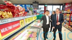 Toastie-loving Starmer hits back at Badenoch’s claim sandwiches ‘not real food’