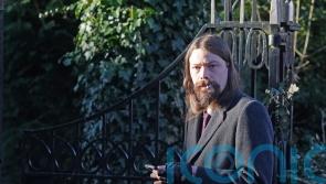 Man who admitted threatening to kill his MP applies to change guilty plea