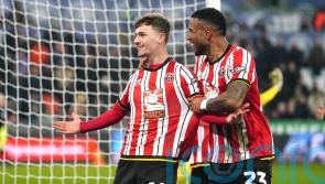 Sheffield United go top after coming from behind to beat 10-man Swansea