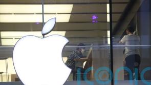 12 charged after phones stolen from Apple stores across London