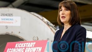 Chancellor backs Heathrow third runway as she lays out plans for growth