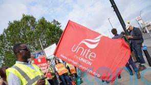 Support staff at university call for strike action over proposed pension changes
