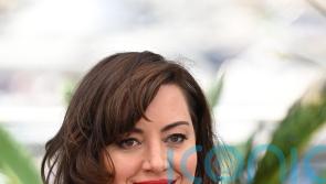 Aubrey Plaza appears on SNL’s 50th anniversary celebration