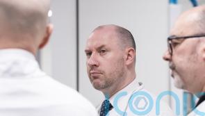 Gray meets &lsquo;early bird&rsquo; cancer patients to encourage screening