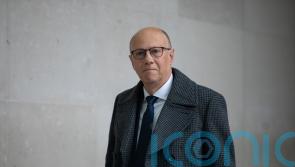 NHS England&rsquo;s top doctor to stand down