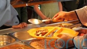 Jamie Oliver urges politicians to &lsquo;step up to the plate&rsquo; on free school meals