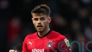 Charlie Kelman’s double keeps Orient’s play-off charge on track