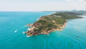 Two British tourists drown while swimming at beach near Great Barrier Reef