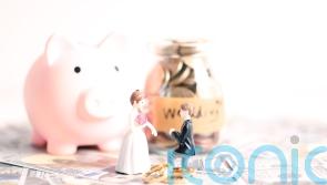 How to save money as a guest this wedding season