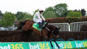 Gaelic Warrior easily conquers Oaksey rivals