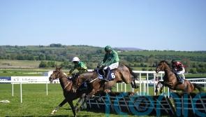 Townend irons out late problems to help Jasmin De Vaux pounce