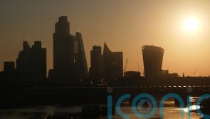 FTSE 100 holds on to gains as US stocks boosted