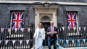 Keir Starmer serves tea and cakes at VE Day party in Downing Street