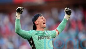 Dean Henderson shrugs off controversy to dedicate FA Cup win to late father