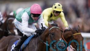 Colin Keane familiarises himself with Lead Artist ahead of Queen Anne