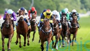 Hucklesbrook survives horsebox drama to win York feature