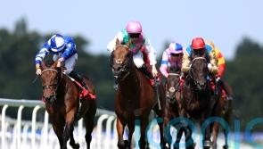Windlord edges Gala glory in tight Sandown finish