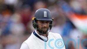 I &lsquo;never considered&rsquo; not attempting to bat with my arm in a sling &ndash; Chris Woakes