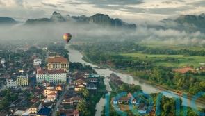 Man who went blind after drinking alcohol in Laos now raising awareness