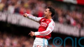 Sunday’s briefing: Arsenal climb to top as attention turns to Manchester derby