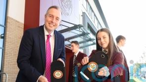 Pilot scheme to stop pupils using phones during school day begins