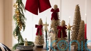 10 ways to delight with shimmery decos and festive touches
