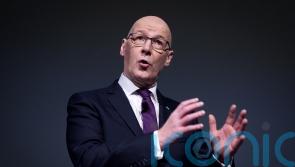 Independence could lower Scots&rsquo; energy bills by a third, Swinney tells voters