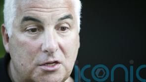 Mitch Winehouse &lsquo;a bully&rsquo; who knew about ownership of auction items, court told