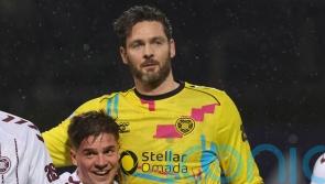 Craig Gordon the hero as 10-man Hearts hold off Dundee