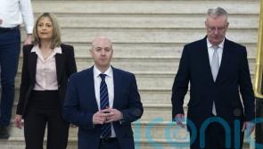 Mike Nesbitt to retain position as Health Minister