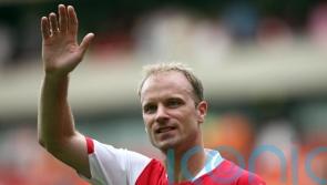 Dennis Bergkamp feels rivals not strong enough to prevent Arsenal winning title