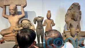 Cambodian officials welcome back looted artefacts