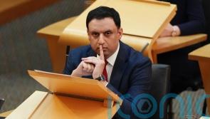 Mandelson should &lsquo;do the right thing&rsquo; and return severance payment, says Sarwar