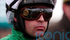 De Boinville and Queally shake hands after start argument