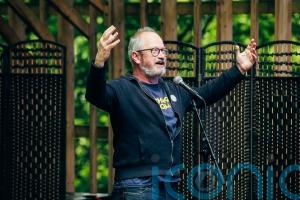 Comedian Robin Ince resigns as presenter of BBC’s The Infinite Monkey Cage