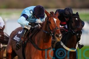 Carlenrig takes narrow Cheltenham verdict for Skelton team