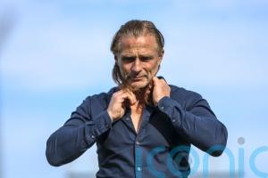 Gareth Ainsworth stunned by Jekyll and Hyde Gillingham display in Barrow draw