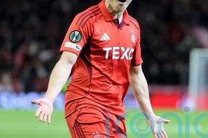 Kevin Nisbet double earns Aberdeen valuable victory over 10-man Hibernian