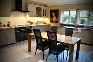 How to repair floor tiles like a pro