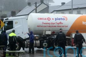 Sinn Fein stands with blockaders, says Pearse Doherty