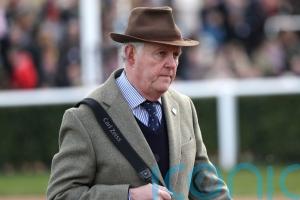 Kap Vert collects Scottish National prize for Hobbs and White