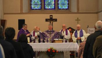 Bishop Niall Coll brings message of hope home to St Johnston