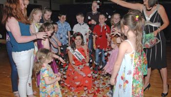 Throwback Tuesday: Out and About @ Charity fundraiser with Derry Rose in Glenullin GAC (2015)