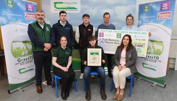 Leitrim winner of prestigious agriculture aware is presented with award