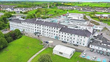 Tipperary hospital closes to visitors except in special cases due to flu outbreak