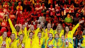 Australian cricketers go into bat for netballers with ‘fighting fund’
