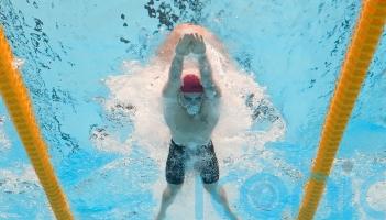 Adam Peaty qualifies fastest for 100m breaststroke final at World Championships